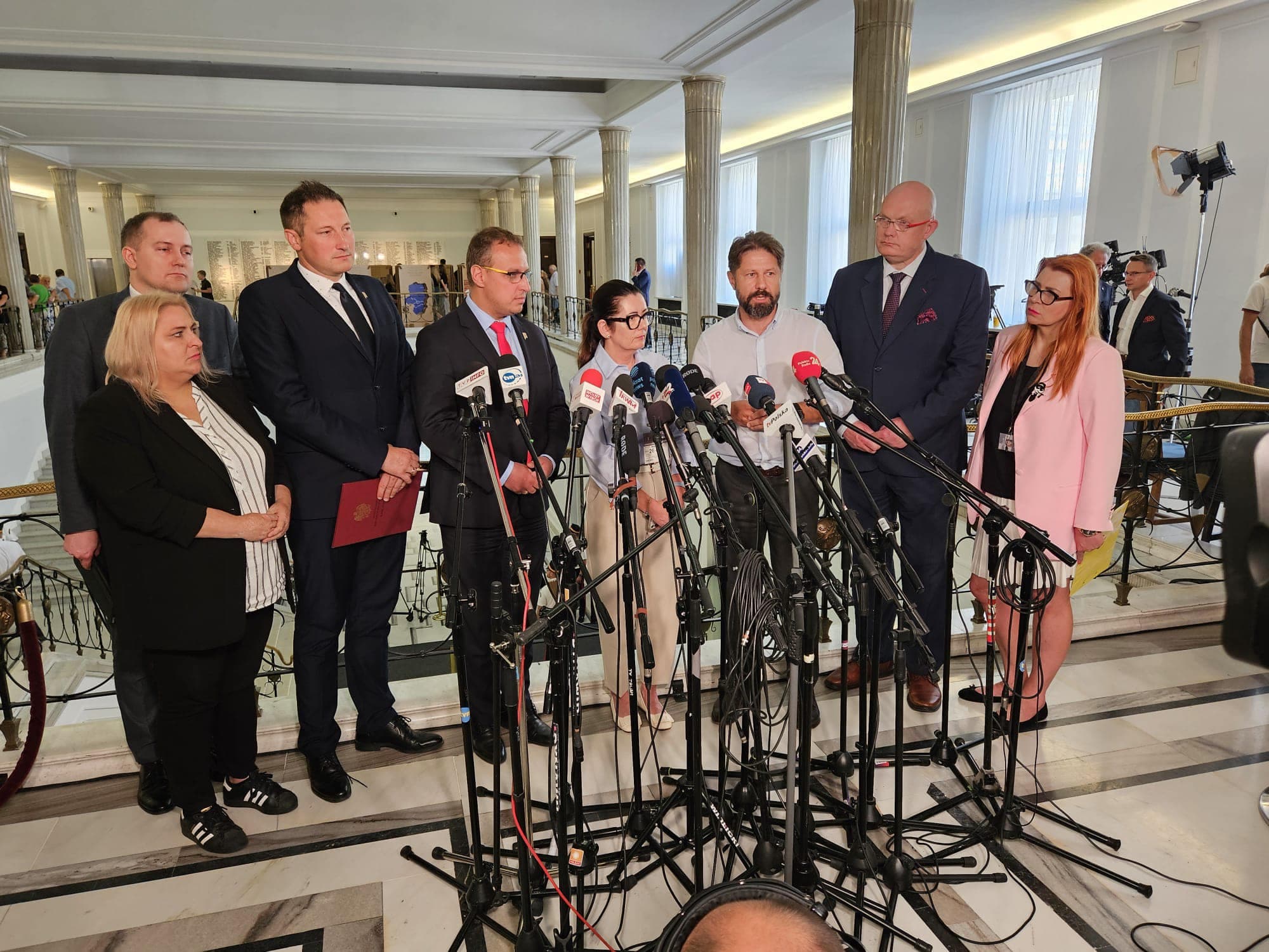 Kampania Gdzie Jesteś wspiera prace nad projektem ustawy w sprawie walki z hejtem.